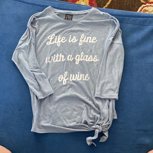 “Life is fine with a glass of wine” Top - Picture 1 of 1
